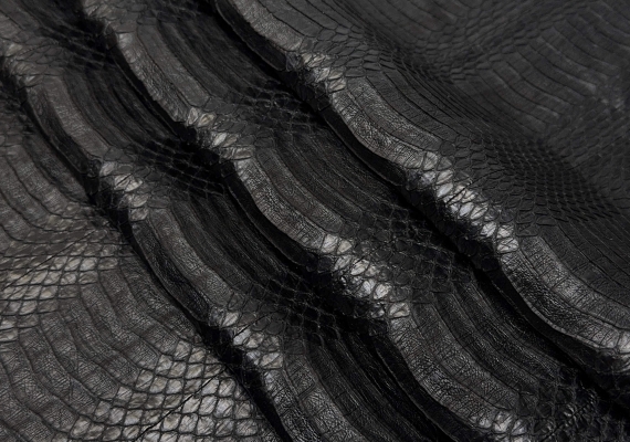 Кожа кобры матовая черная панель