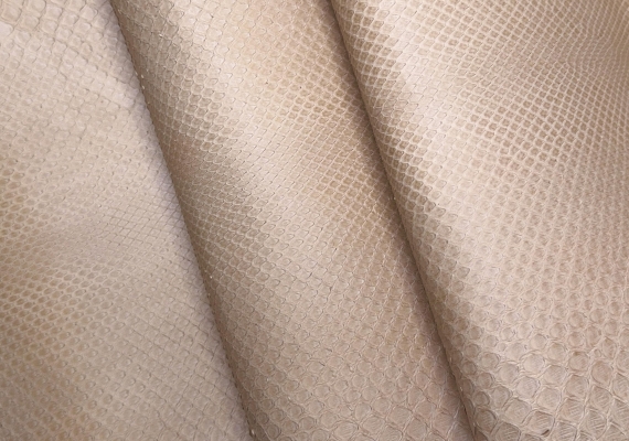 Питон на основе бежевый отрезной