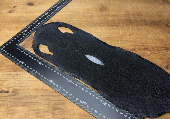 Скат 40х14 см чорний не шліфований з оком