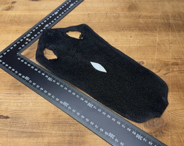 Скат 32х14 см чорний не шліфований з оком