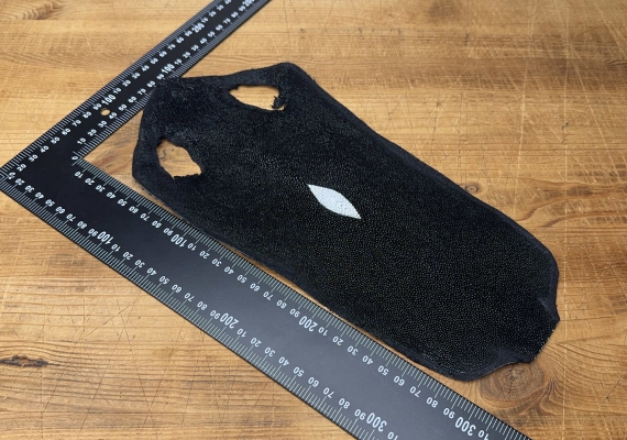 Скат 32х14 см чорний не шліфований з оком