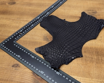 Шея крокодила черная полуглянцевая М