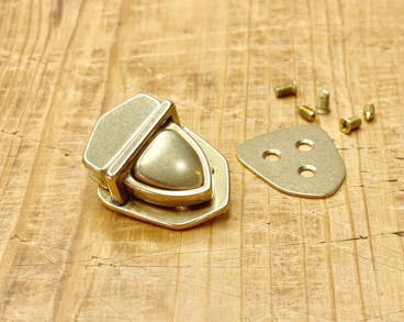 Замок портфельний латунний 24х27 мм