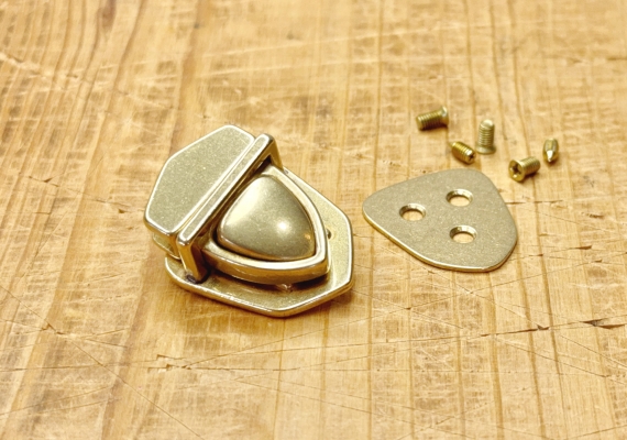 Замок портфельний латунний 24х27 мм