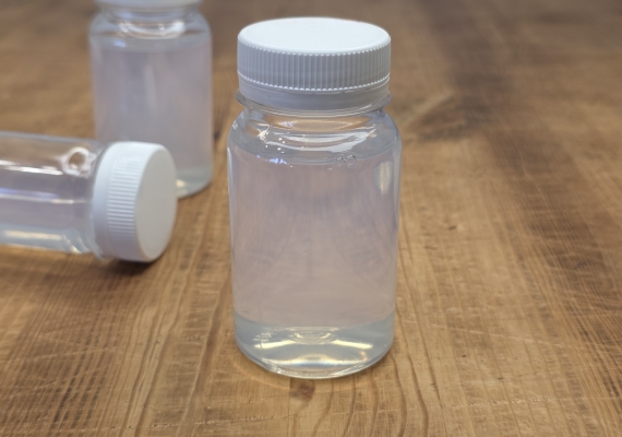 Средство для укрепления изношенной кожи Furniture Clinic Leather Binder 100 мл