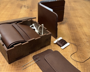 Подарунковий конструктор: гаманець Buttero Chocolate