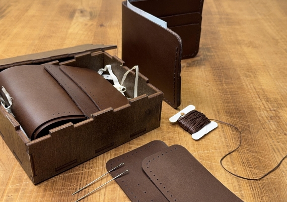 Подарочный конструктор: кошелек Buttero Chocolate