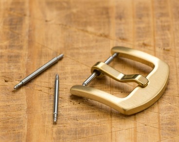 Годинникова пряжка 18 мм терте золото