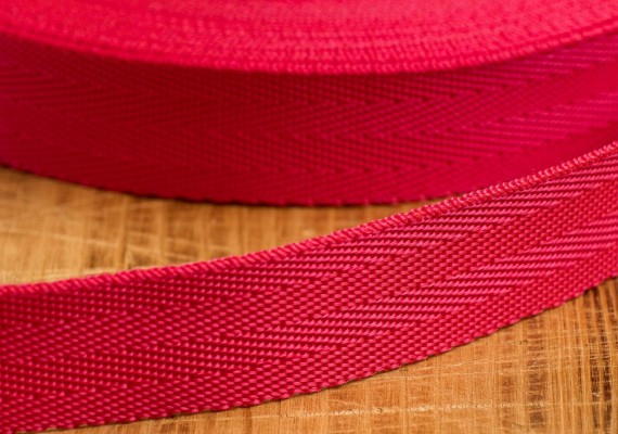 Текстильная лента зигзаг красная 25мм