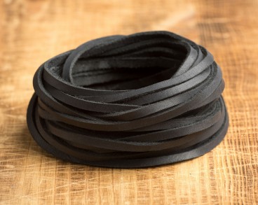 Кожаный шнур 3.5х3 мм черный
