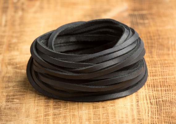 Кожаный шнур Crazy Horse плоский 3.5 мм black