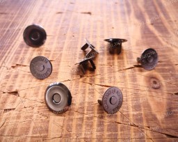 Кнопка магнітна "тарілочка" 16 мм, чорний нікель, 1 шт