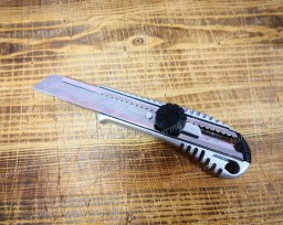 Канцелярский нож для резки кожи, металлический, Германия