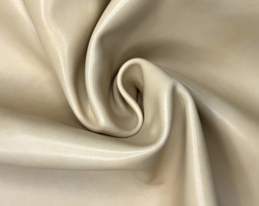 Шкіра МРХ 0.8 - 1.0 мм молочна Італія